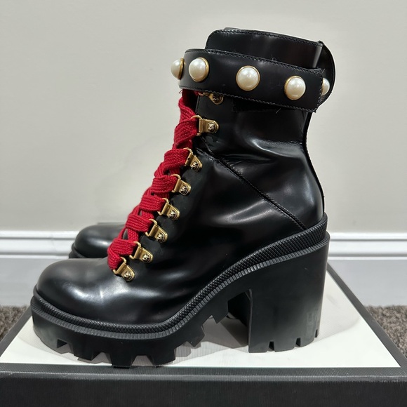 Gucci Magnum Calfskin Pearl Lace Up Combat Ankle Black Boots - Picture 4 of 11